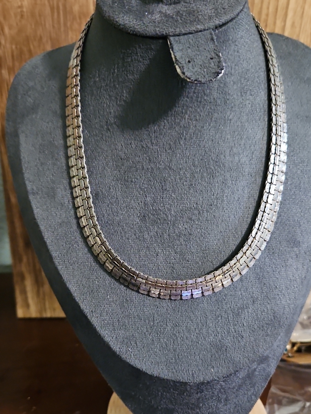 Classic Silver-Tone Box-Link Necklace - Timeless Women's Jewelry